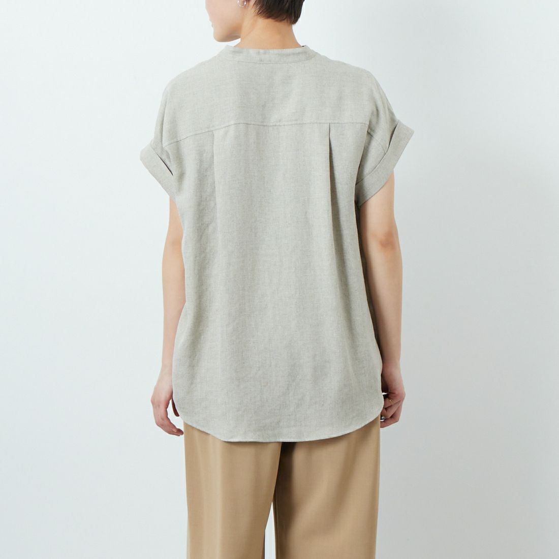 MICA&DEAL [マイカアンドディール] タックショルダーブラウス [0125201113] BEIGE &&モデル身長：160cm 着用サイズ：F&&