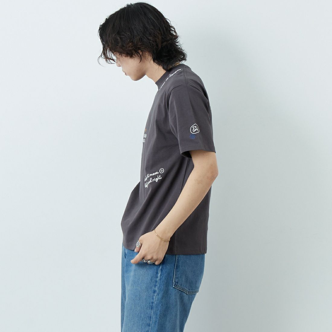 33Degrees [サーティスリーディグリーズ] 刺繍Tシャツ [TDR-252-019] 01 BLKﾄﾗ