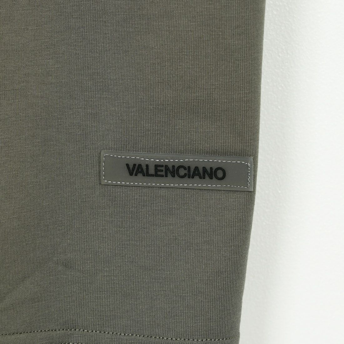 VALENCIANO BY KELME [バレンシアーノ バイ ケレメ] ロゴプリントTシャツ [KV25S500] 139 CEMENT