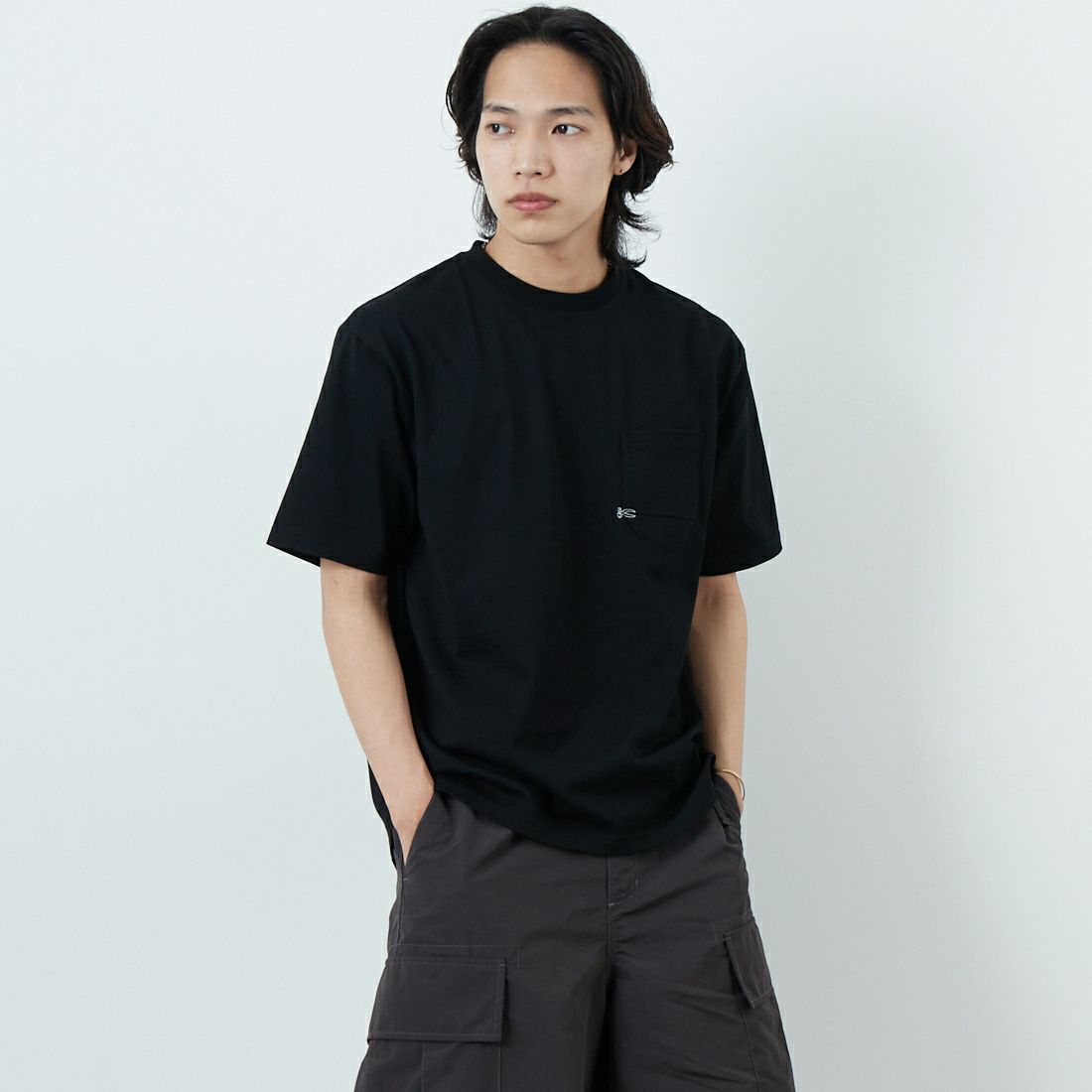 DENHAM [デンハム] ショートスリーブ ポケットTシャツ [7-POCKET-TEE] BLACK &&モデル身長：179cm 着用サイズ：S&&