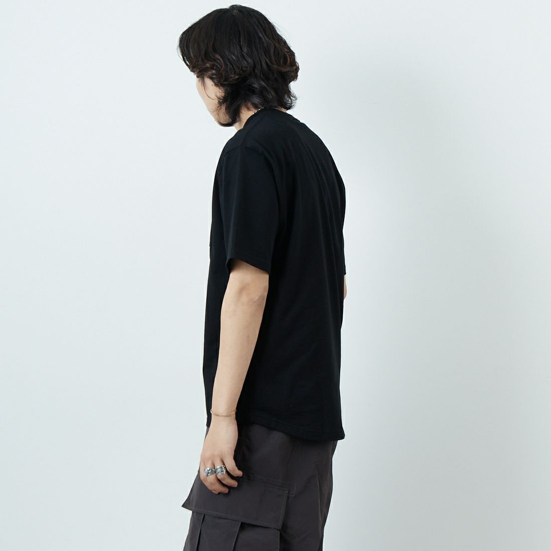 DENHAM [デンハム] ショートスリーブ ポケットTシャツ [7-POCKET-TEE] BLACK &&モデル身長：179cm 着用サイズ：S&&