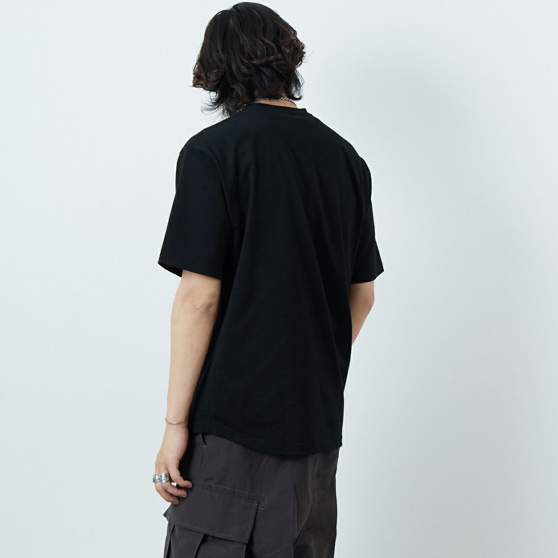 DENHAM [デンハム] ショートスリーブ ポケットTシャツ [7-POCKET-TEE] BLACK &&モデル身長：179cm 着用サイズ：S&&