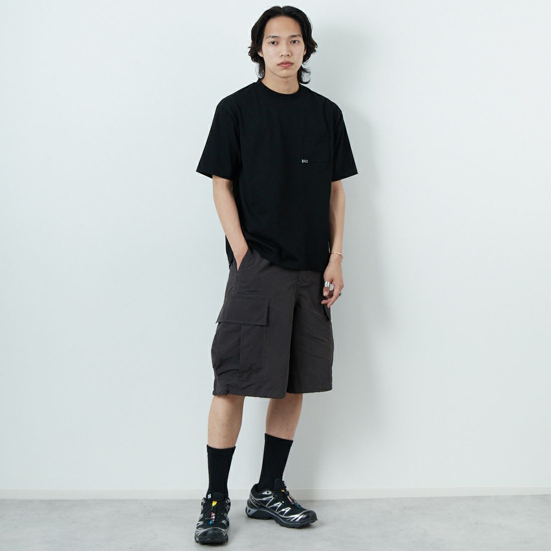 DENHAM [デンハム] ショートスリーブ ポケットTシャツ [7-POCKET-TEE] BLACK &&モデル身長：179cm 着用サイズ：S&&