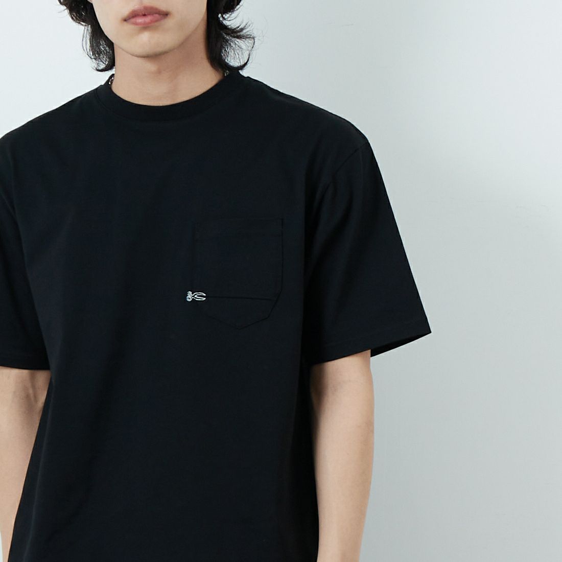 DENHAM [デンハム] ショートスリーブ ポケットTシャツ [7-POCKET-TEE] BLACK &&モデル身長：179cm 着用サイズ：S&&