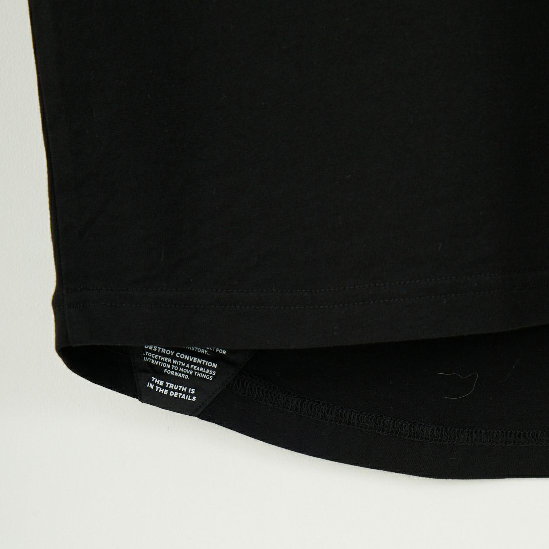 DENHAM [デンハム] ショートスリーブ ポケットTシャツ [7-POCKET-TEE] BLACK