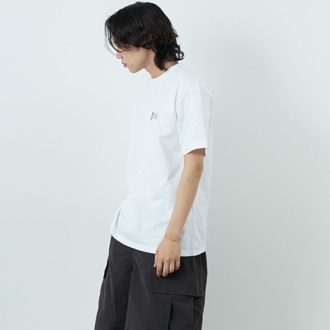 DENHAM [デンハム] ショートスリーブ Tシャツ [CHAIN-TEE] WHITE &&モデル身長：179cm 着用サイズ：M&&