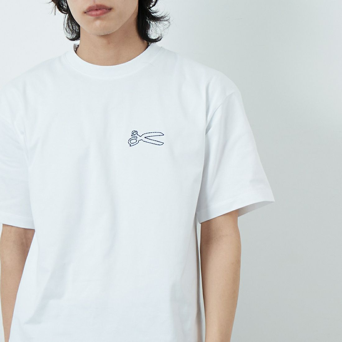 DENHAM [デンハム] ショートスリーブ Tシャツ [CHAIN-TEE] WHITE &&モデル身長：179cm 着用サイズ：M&&
