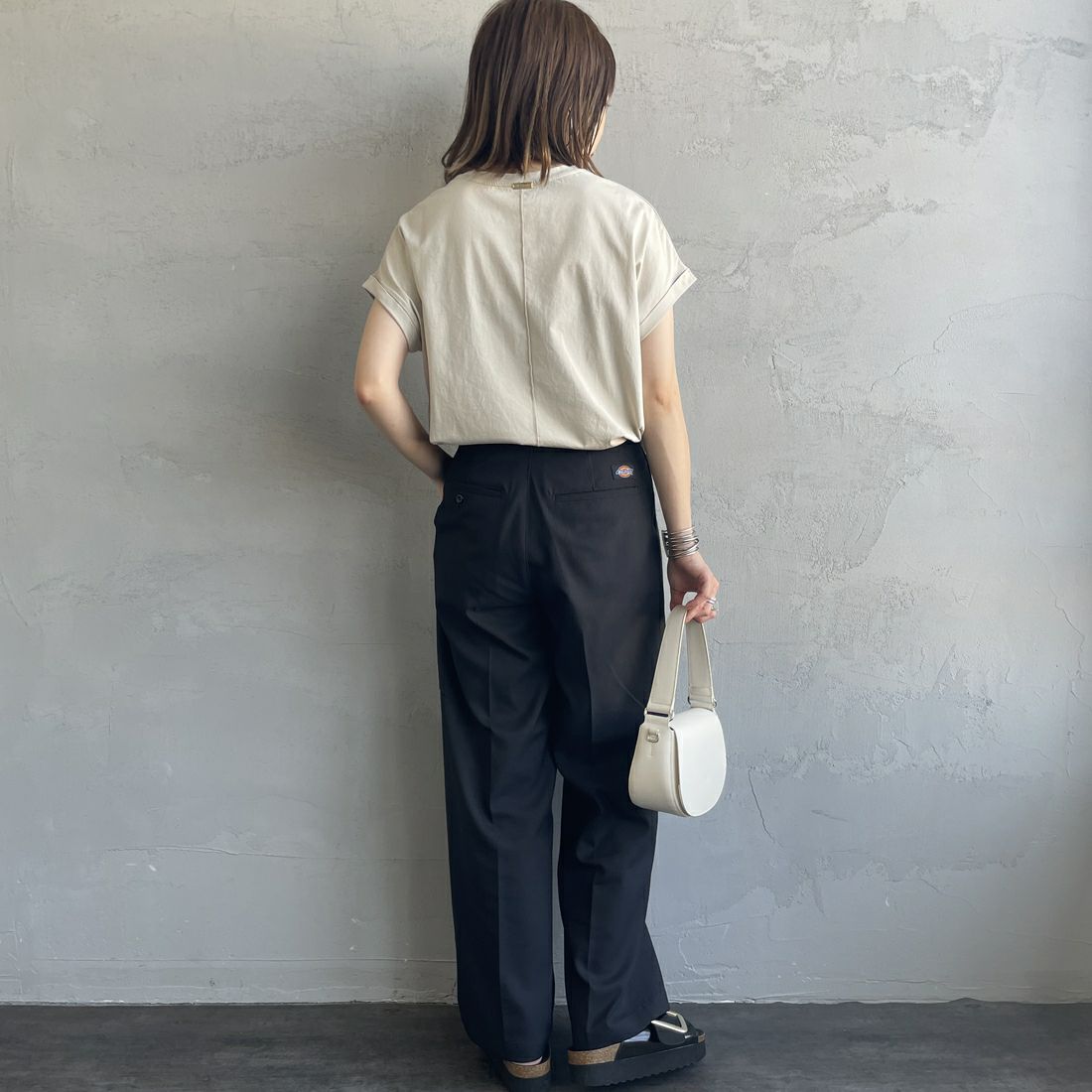 MICA&DEAL [マイカアンドディール] シティフォトプリントTシャツ [0125209136] BEIGE &&モデル身長：158cm 着用サイズ：F&&