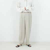 BEIGE&&モデル身長：160cm 着用サイズ：36&&