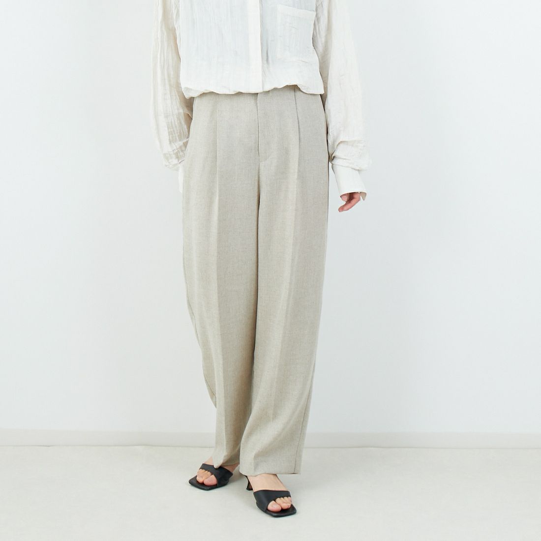 MICA&DEAL [マイカアンドディール] ハイウエストコクーンパンツ [0125203117] BEIGE &&モデル身長：160cm 着用サイズ：36&&