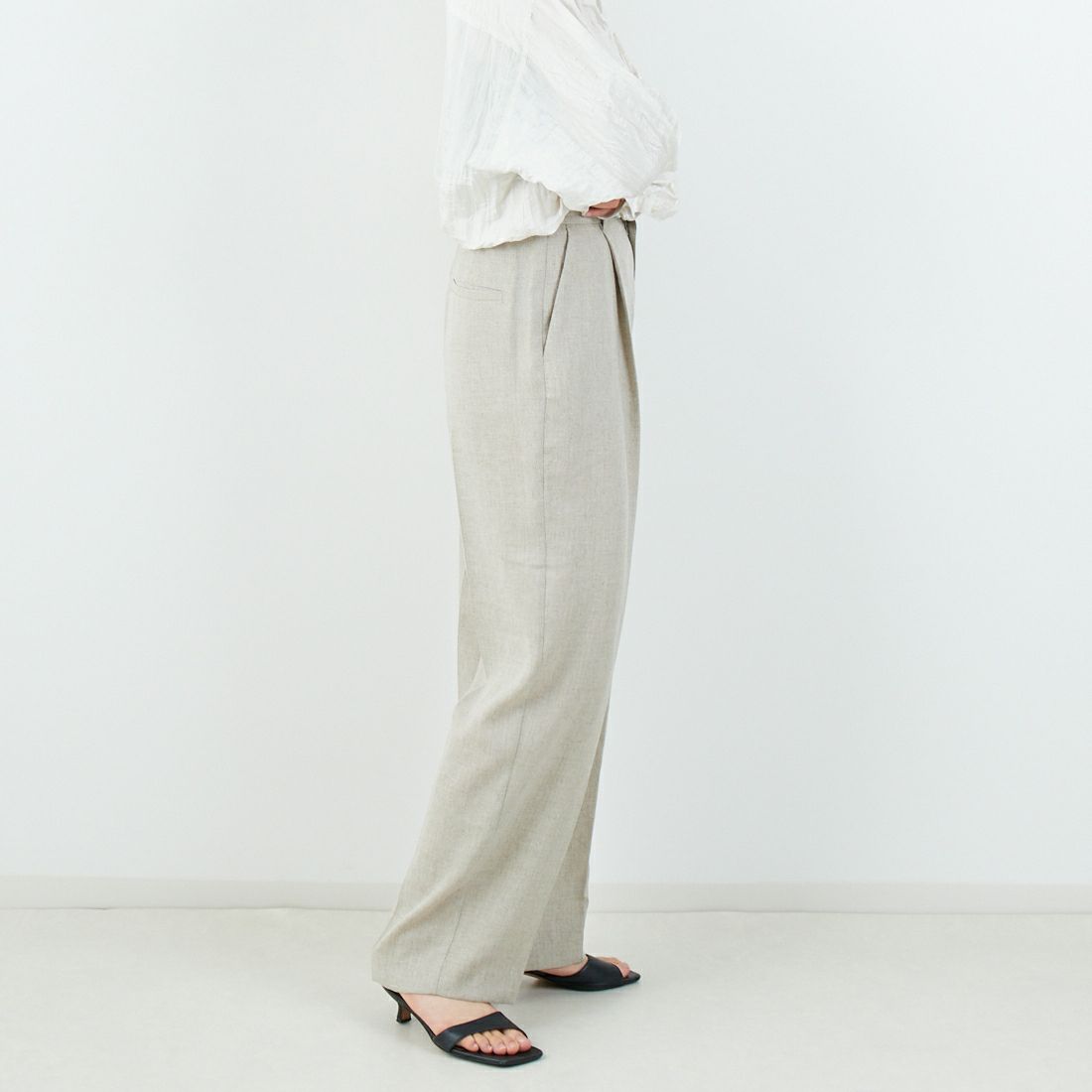MICA&DEAL [マイカアンドディール] ハイウエストコクーンパンツ [0125203117] BEIGE &&モデル身長：160cm 着用サイズ：36&&