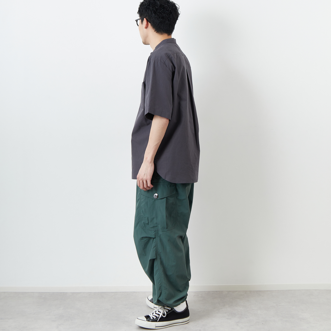 DANTON [ダントン] コットンリネン バンドカラーシャツ [JD-3788SCL] GREIGE &&モデル身長：168cm 着用サイズ：38&&