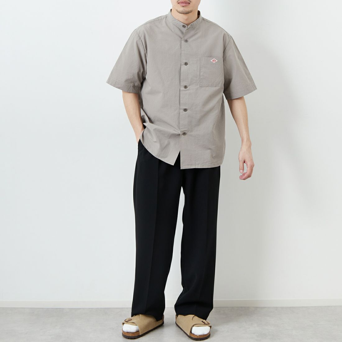 DANTON [ダントン] コットンリネン バンドカラーシャツ [JD-3788SCL] GREIGE &&モデル身長：168cm 着用サイズ：38&&
