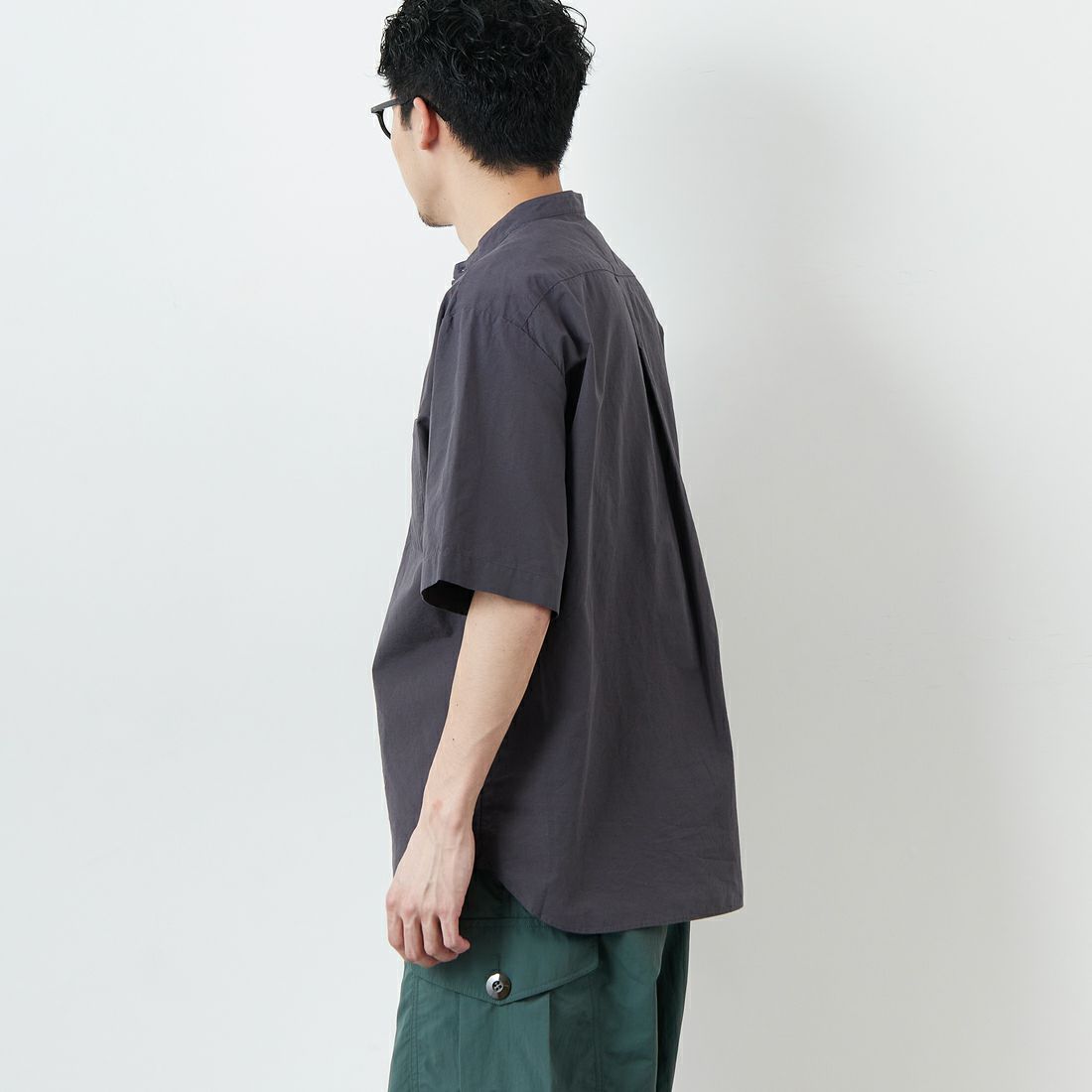 DANTON [ダントン] コットンリネン バンドカラーシャツ [JD-3788SCL] CHARCOAL &&モデル身長：168cm 着用サイズ：40&&