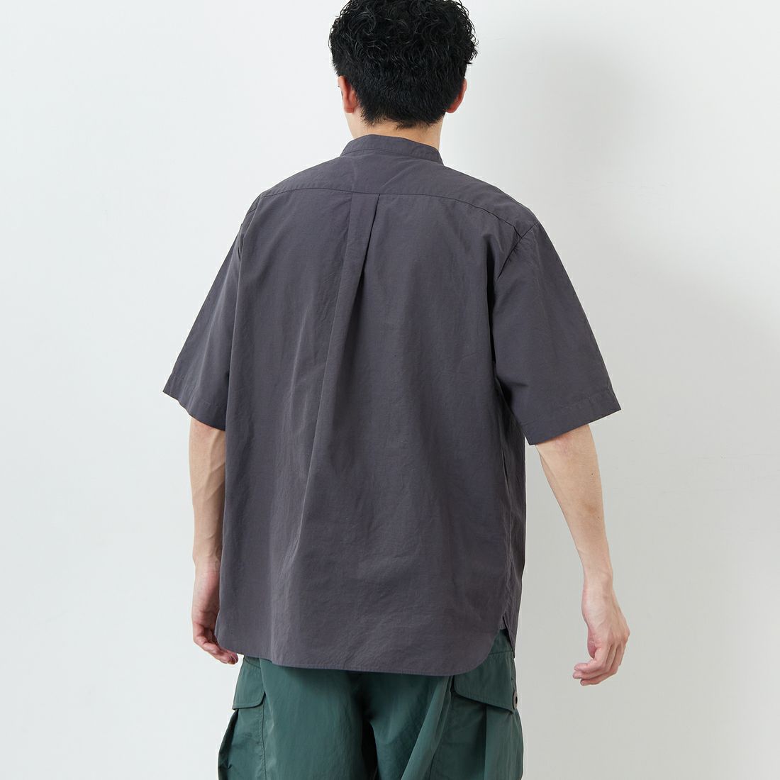 DANTON [ダントン] コットンリネン バンドカラーシャツ [JD-3788SCL] CHARCOAL &&モデル身長：168cm 着用サイズ：40&&