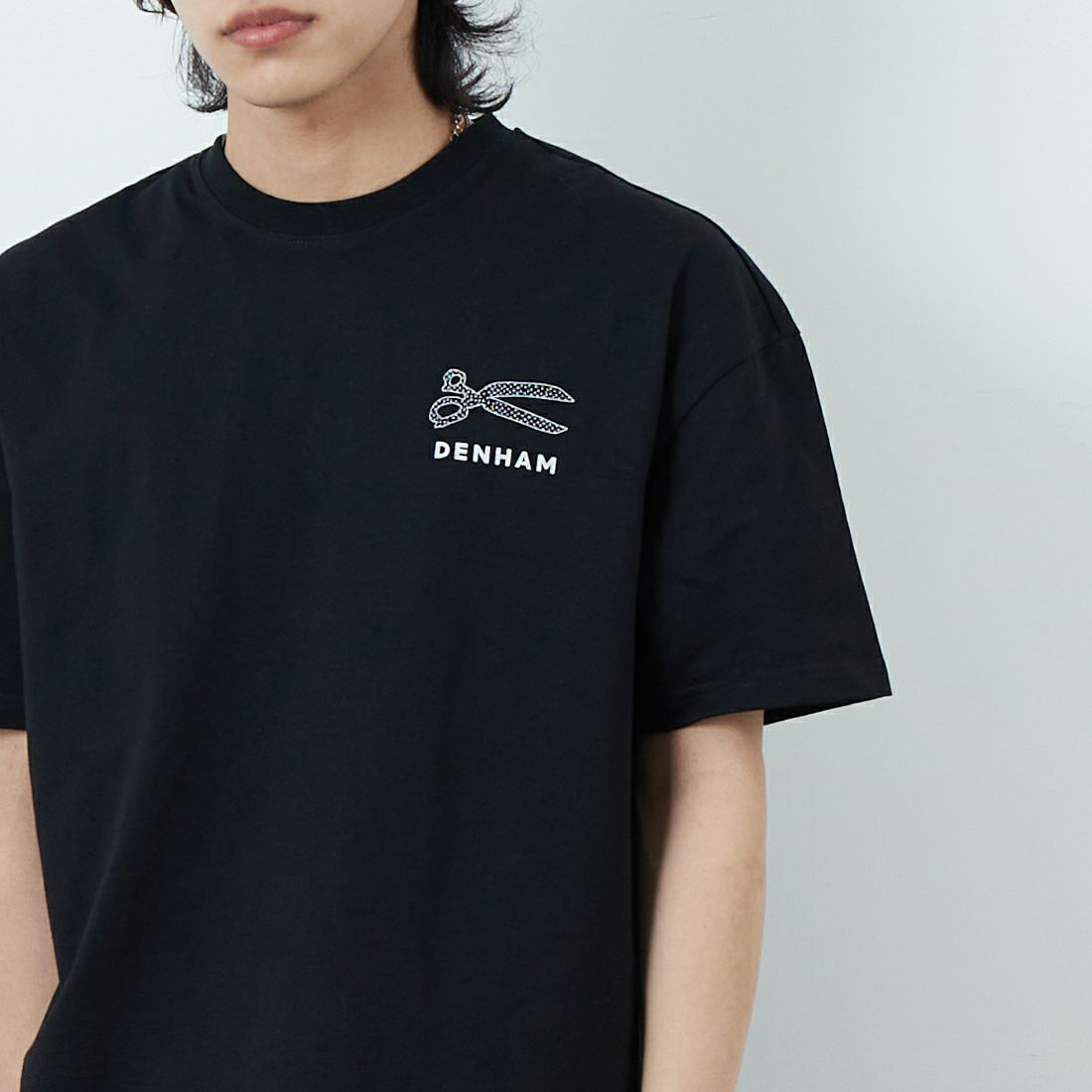 DENHAM [デンハム] ショートスリーブTシャツ [WEAR-BETTER-BOX-TEE] BLACK &&モデル身長：179cm 着用サイズ：M&&