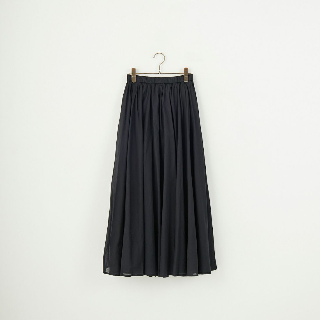 004 BLACK