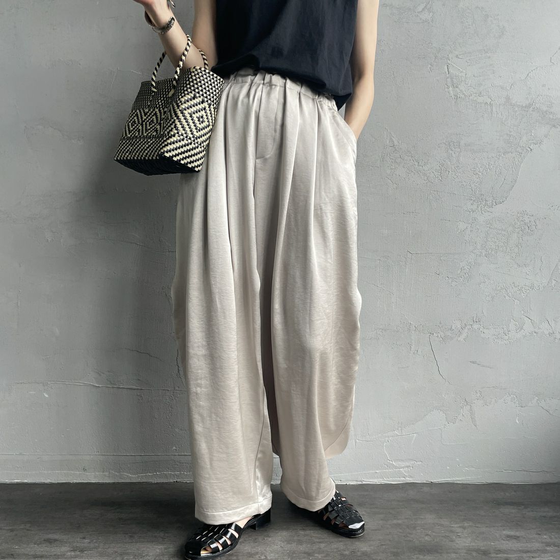 19 L.BEIGE&&モデル身長：158cm 着用サイズ：2&&