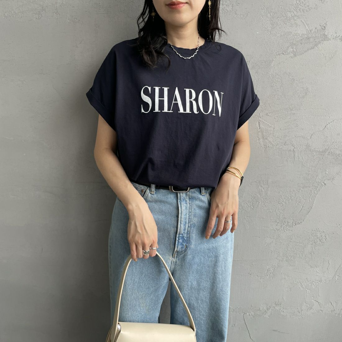 MICA&DEAL [マイカアンドディール] SHARON プリントTシャツ [0125209101] NAVY &&モデル身長：160cm 着用サイズ：38&&