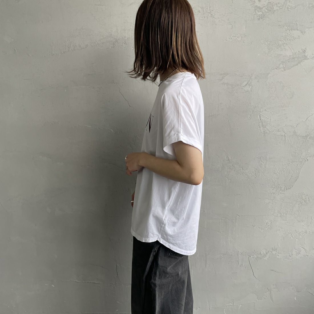 MICA&DEAL [マイカアンドディール] SHARON プリントTシャツ [0125209101] WHITE &&モデル身長：158cm 着用サイズ：38&&