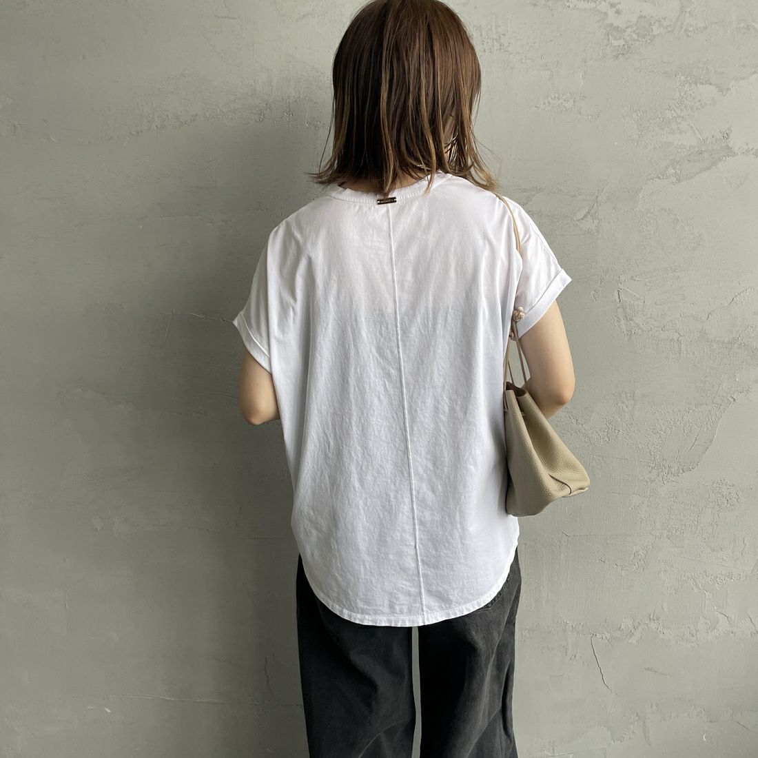 MICA&DEAL [マイカアンドディール] SHARON プリントTシャツ [0125209101] WHITE &&モデル身長：158cm 着用サイズ：38&&