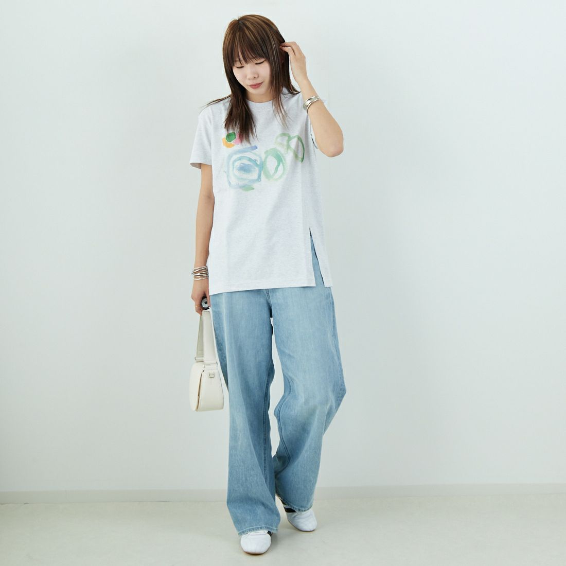MEYAME [メヤメ] プリントスリットTシャツ [MEY-2026] H.GREY &&モデル身長：167cm 着用サイズ：F&&