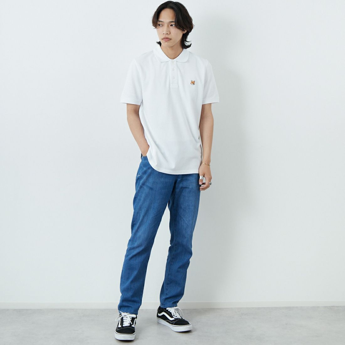 MAISON KITSUNE [メゾン キツネ] フォックスヘッド パッチ レギュラー ポロ [LM00208KJ7002] P100 WHITE &&モデル身長：179cm 着用サイズ：M&&