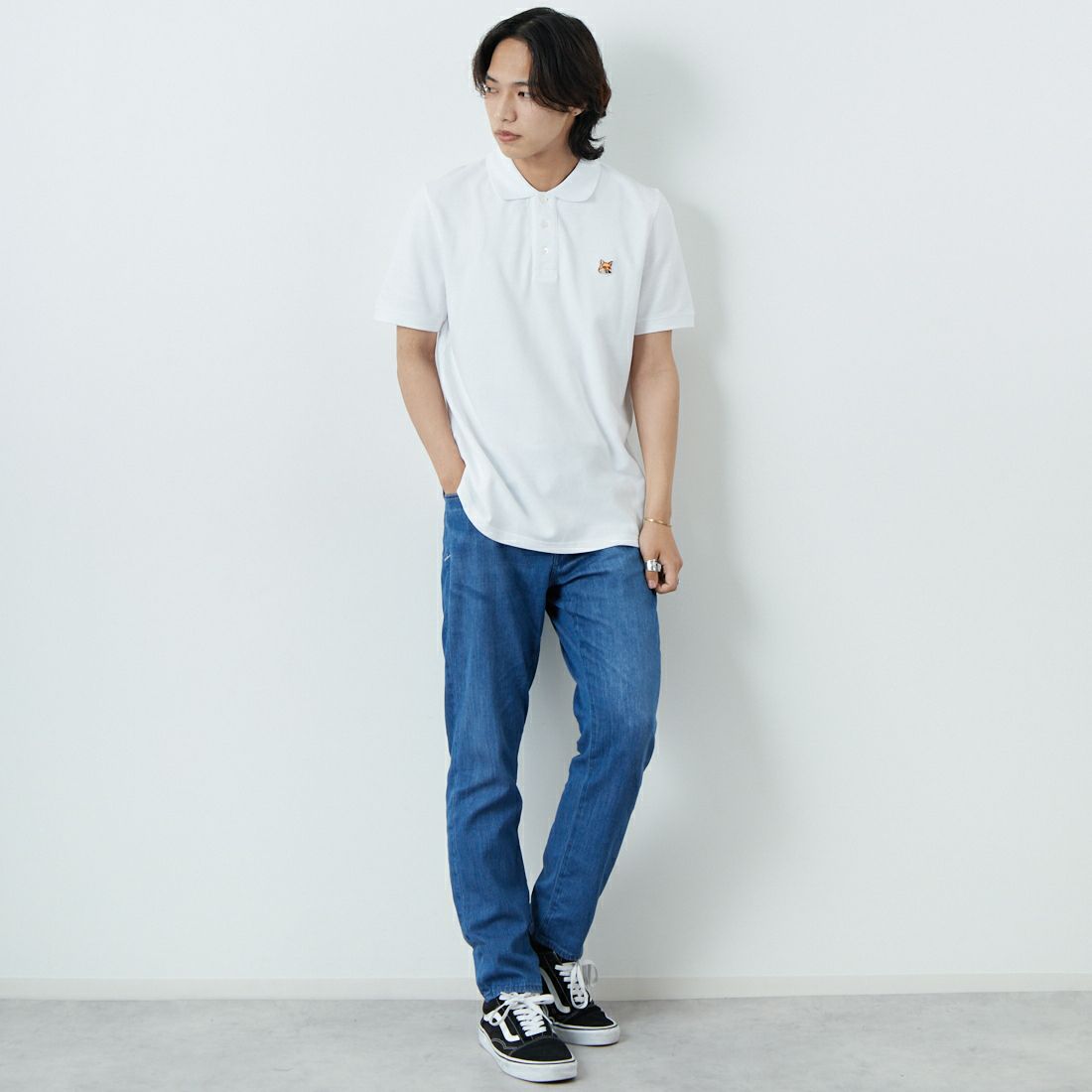 MAISON KITSUNE [メゾン キツネ] フォックスヘッド パッチ レギュラー ポロ [LM00208KJ7002] P100 WHITE &&モデル身長：179cm 着用サイズ：M&&