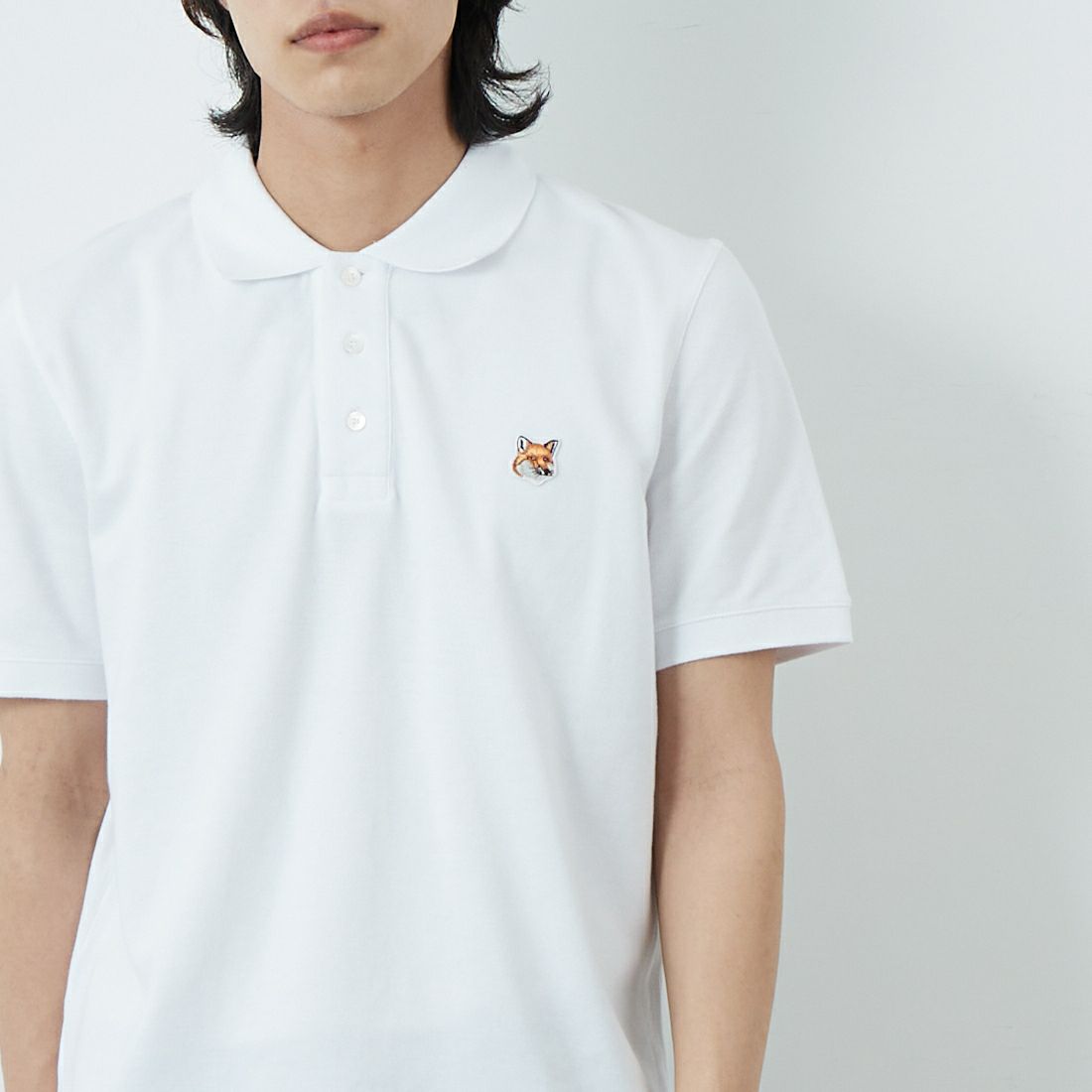 MAISON KITSUNE [メゾン キツネ] フォックスヘッド パッチ レギュラー ポロ [LM00208KJ7002] P100 WHITE &&モデル身長：179cm 着用サイズ：M&&