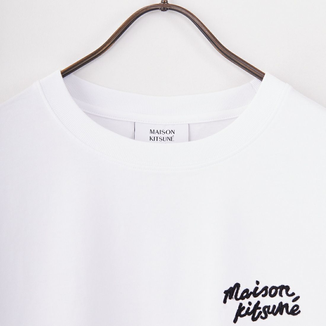 MAISON KITSUNE [メゾン キツネ] ハンドライティング エンブロイダリー オーバーサイズ Tシャツ [OM00123KJ0119] M186 WHITE