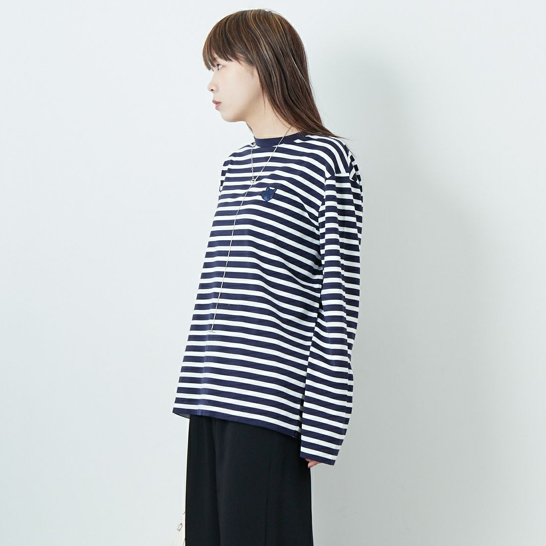MAISON KITSUNE [メゾン キツネ] ボールド フォックスヘッド パッチ コンフォート マリン Tシャツ [OM00125KJ0044] S481 NVY S &&モデル身長：167cm 着用サイズ：XS&&