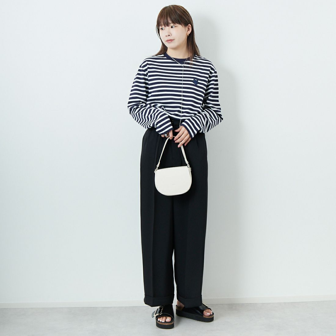 MAISON KITSUNE [メゾン キツネ] ボールド フォックスヘッド パッチ コンフォート マリン Tシャツ [OM00125KJ0044] S481 NVY S &&モデル身長：167cm 着用サイズ：XS&&