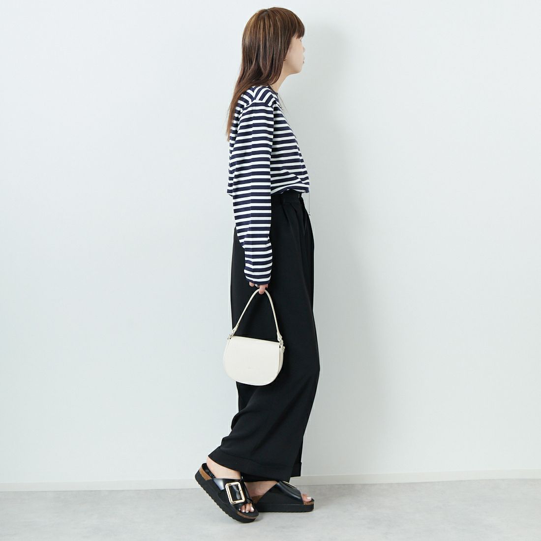 MAISON KITSUNE [メゾン キツネ] ボールド フォックスヘッド パッチ コンフォート マリン Tシャツ [OM00125KJ0044] S481 NVY S &&モデル身長：167cm 着用サイズ：XS&&
