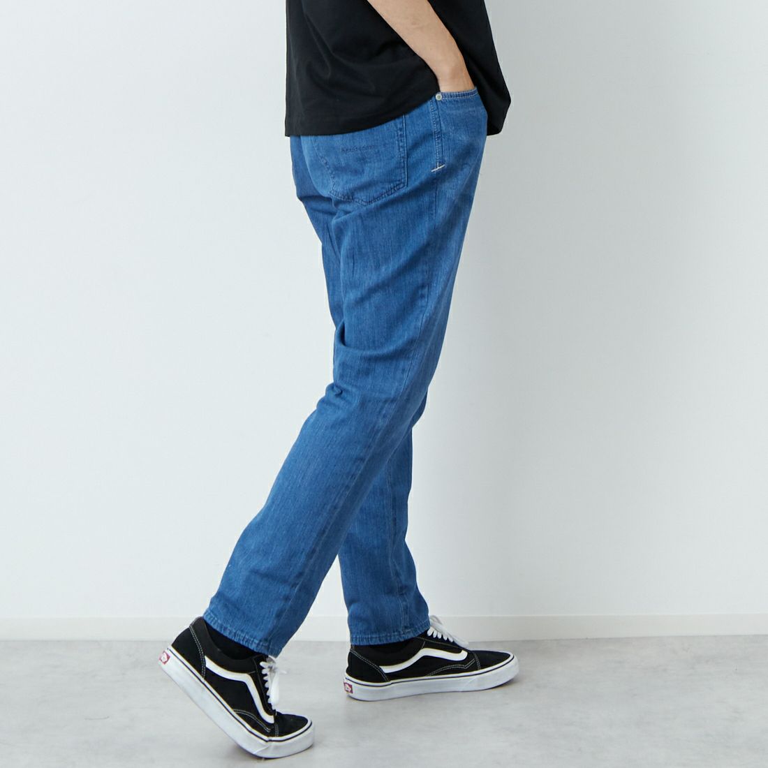 YANUK [ヤヌーク] リゾートジーンズ [57251104] UBL &&モデル身長：179cm 着用サイズ：L&&