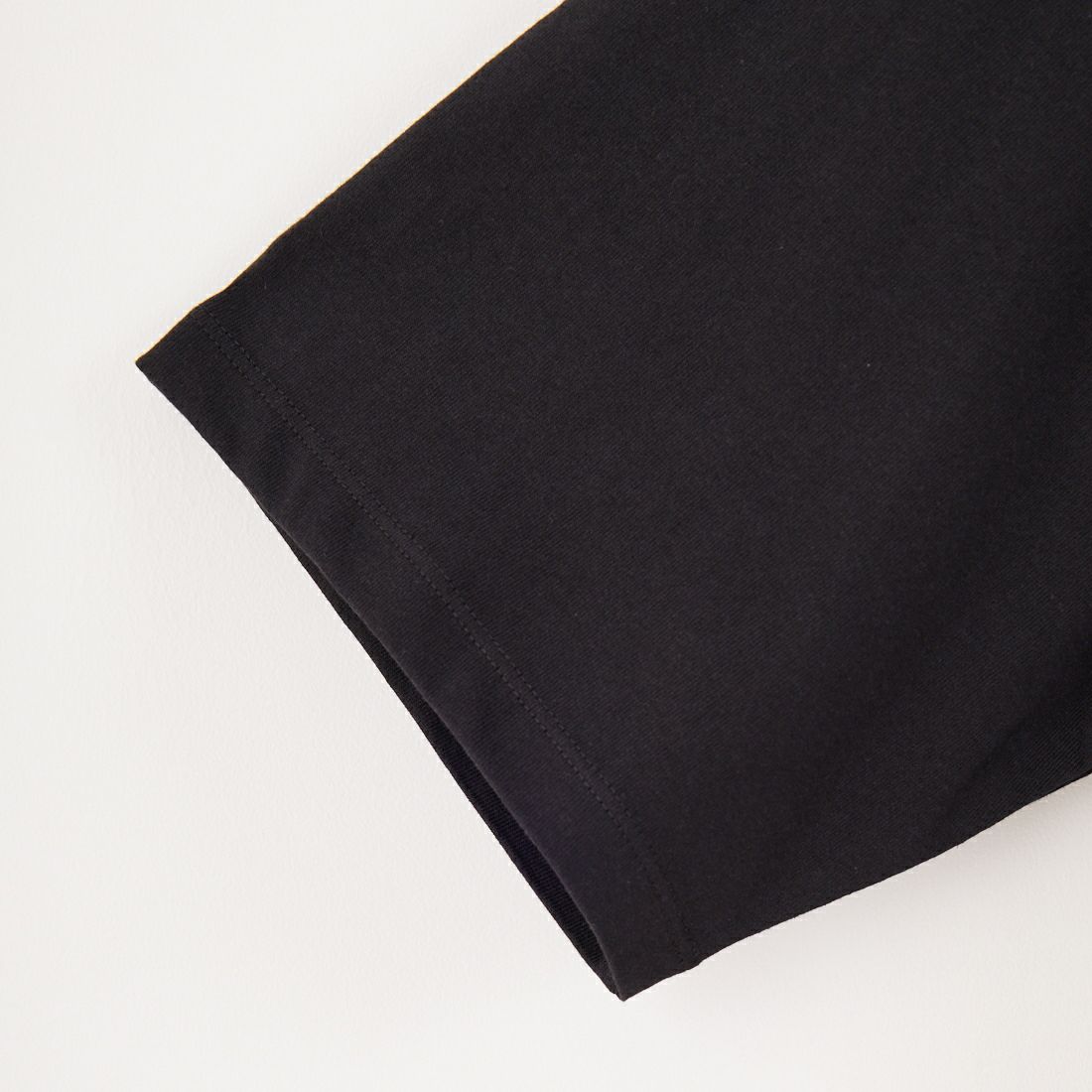 HUF [ハフ] GIANT ショートスリーブTシャツ [TS02401] BLACK