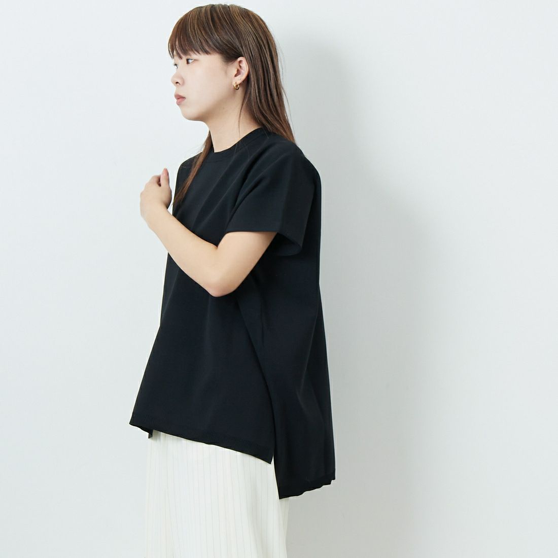RIM.ARK [リムアーク] アシンメトリーニットトップス [460ISS70-1751] 020 BLK &&モデル身長：167cm 着用サイズ：F&&