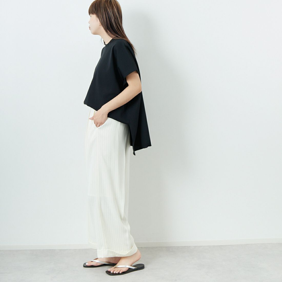 RIM.ARK [リムアーク] アシンメトリーニットトップス [460ISS70-1751] 020 BLK &&モデル身長：167cm 着用サイズ：F&&