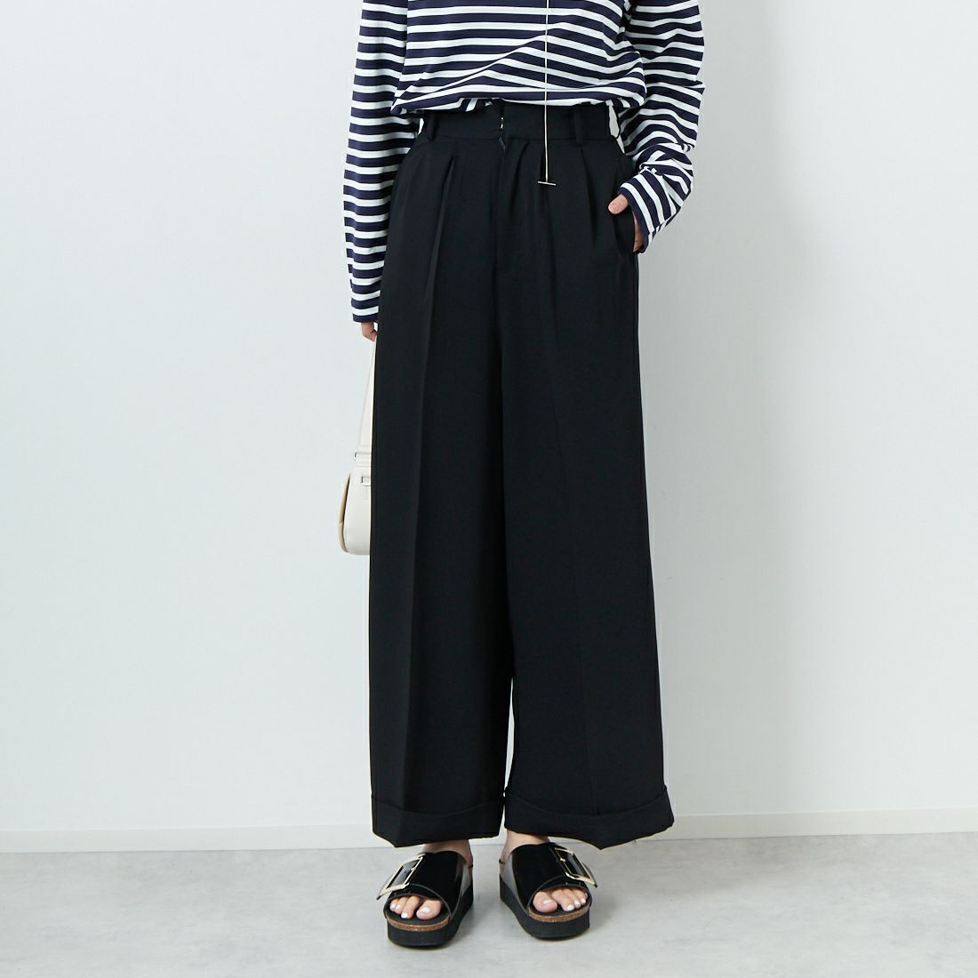 020 BLK&&モデル身長：167cm 着用サイズ：36&&