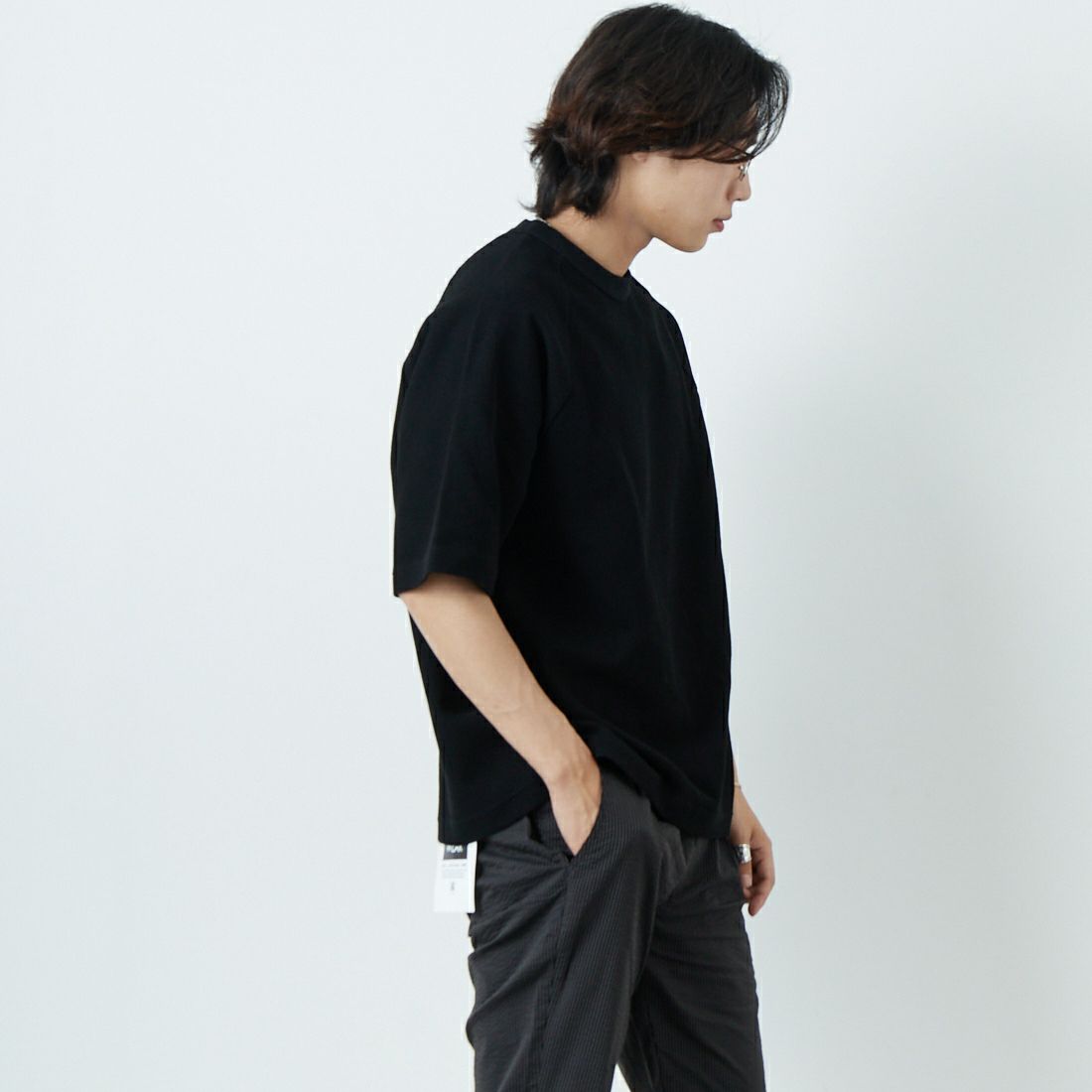 blurhms ROOTSTOCK [ブラームス ルーツストック] ラフ&スムース サーマルラグランTシャツ [BROOTS24S21S25] 06 BLACK &&モデル身長：179cm 着用サイズ：2&&