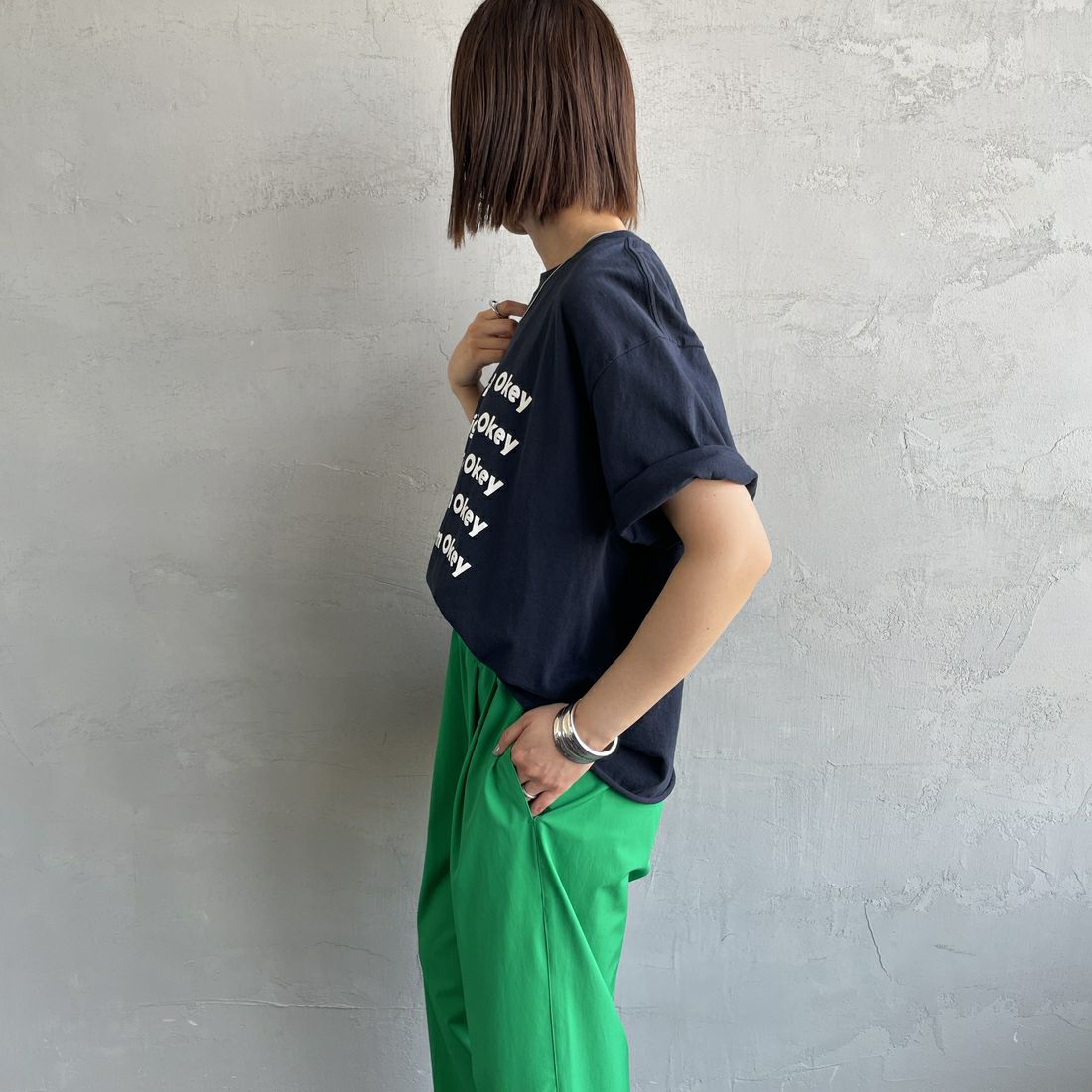 FUNG [ファング] IM ALRIGHT カットオフプリントTシャツ [IM-ALRIGHT] NV/WHITE &&モデル身長：159cm 着用サイズ：M&&