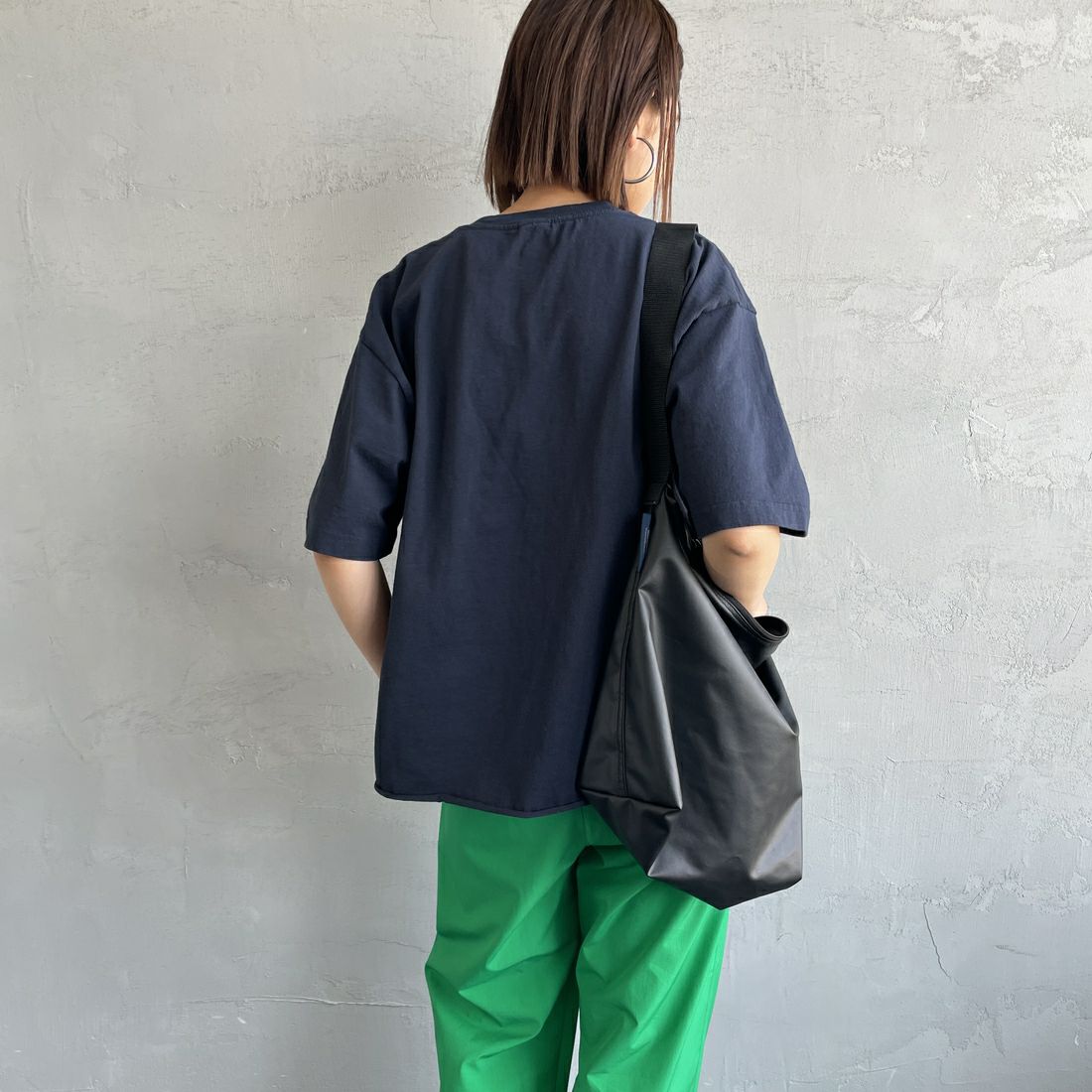 FUNG [ファング] IM ALRIGHT カットオフプリントTシャツ [IM-ALRIGHT] NV/WHITE &&モデル身長：159cm 着用サイズ：M&&