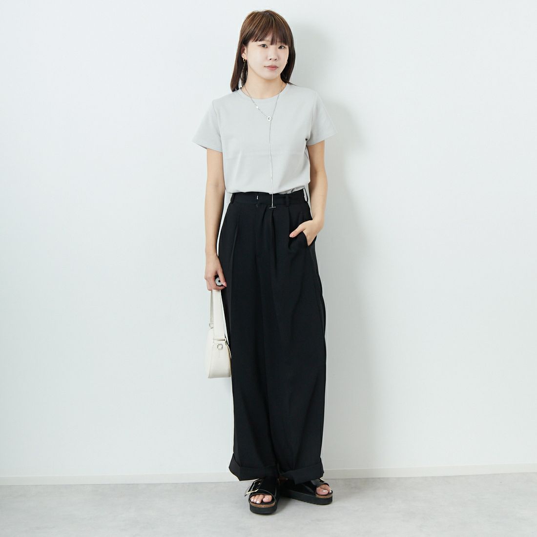 CLOCHE [クロシェ] コンパクトTシャツ [51285759] ｸﾞﾚｰ &&モデル身長：167cm 着用サイズ：2&&