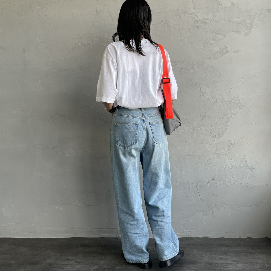FUNG [ファング] JOURNEY カットオフプリントTシャツ [JOURNEY] WH/SILVER &&モデル身長：160cm 着用サイズ：M&&