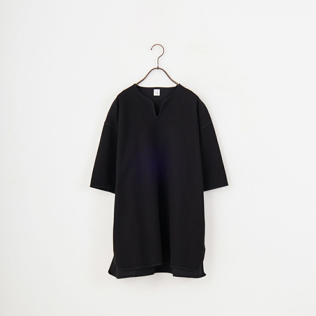06 BLACK