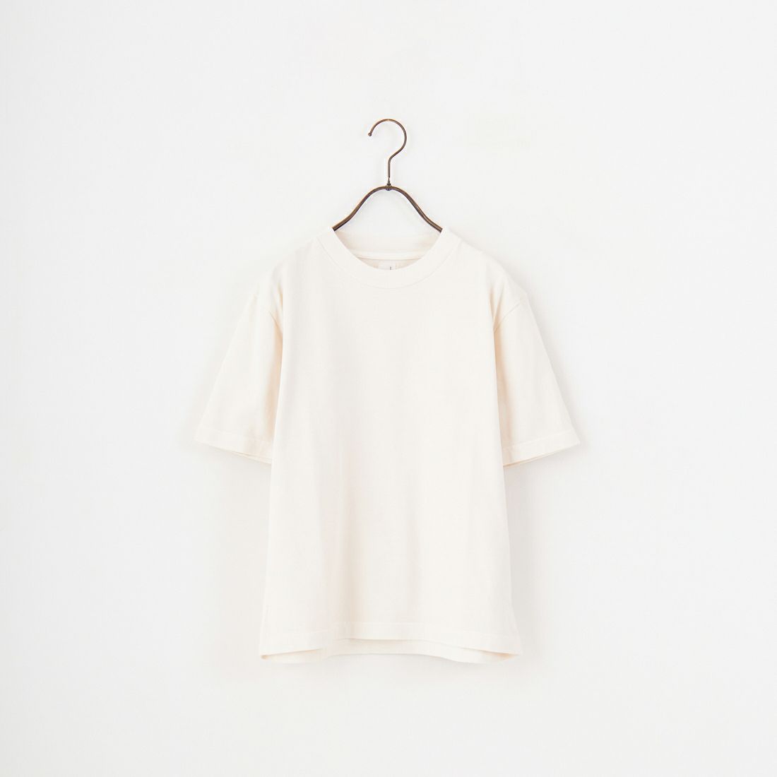 01 D.IVORY