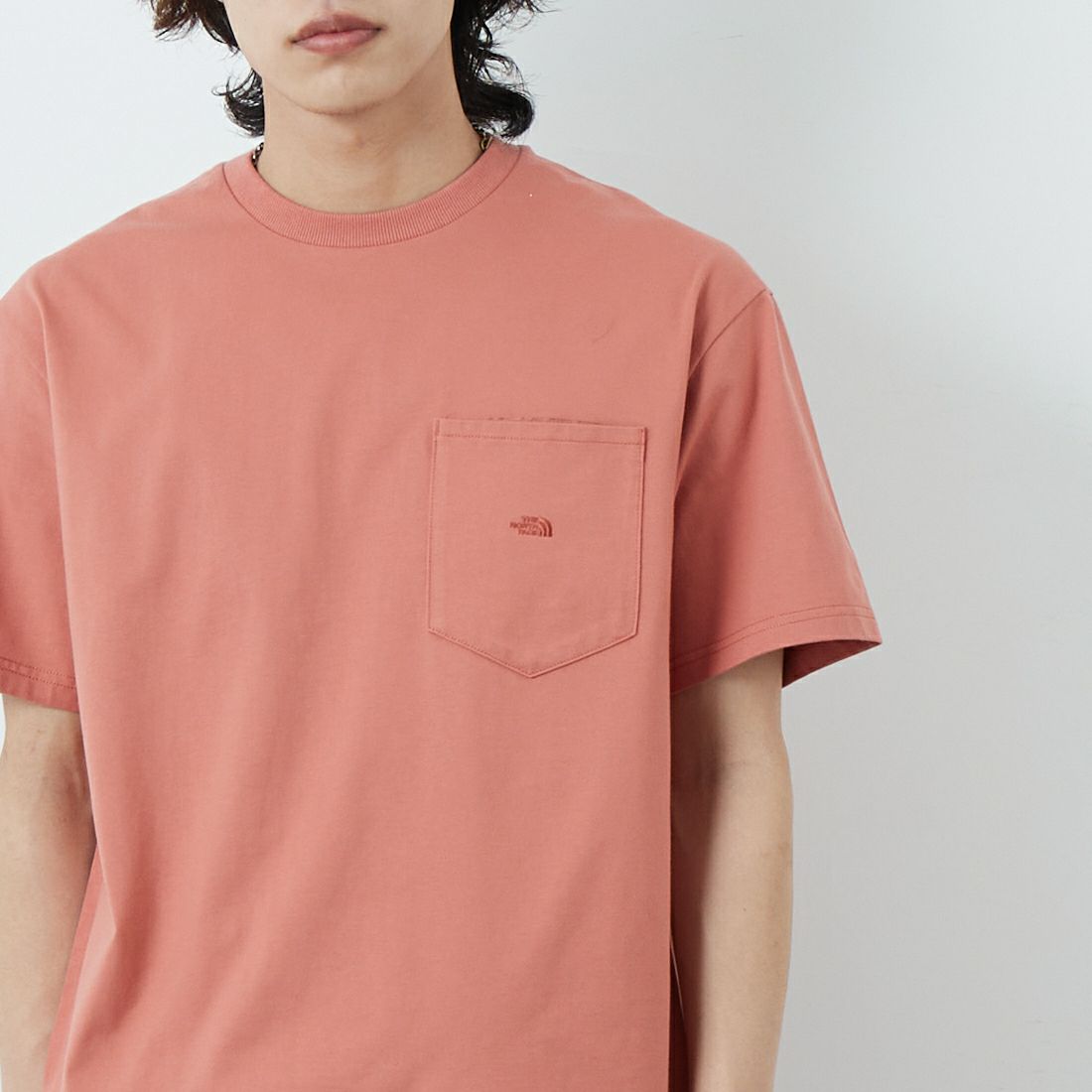 THE NORTH FACE PURPLE LABEL [ザ ノースフェイス パープルレーベル] ハイバルキーポケットTシャツ [N25SH056] PG PNK G &&モデル身長：179cm 着用サイズ：M&&