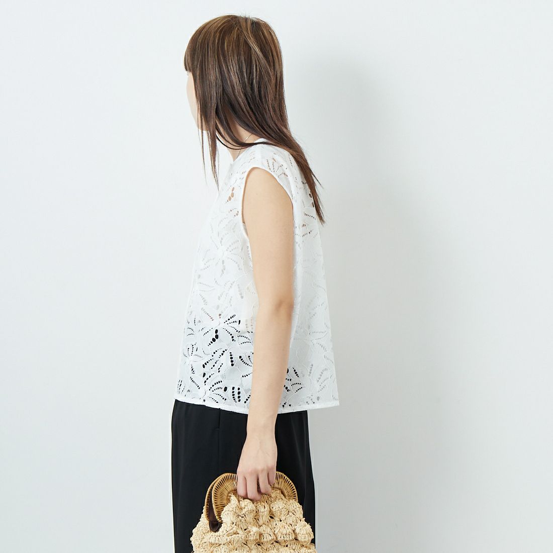 STELLA CIFFON [ステラシフォン] ジャガードレーストップス [ST2-25401B] 02 WHITE &&モデル身長：167cm 着用サイズ：36&&