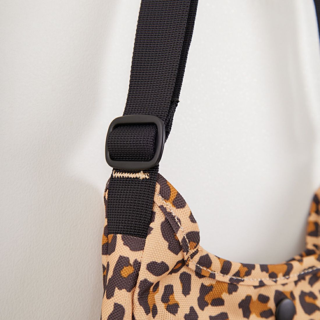 KELTY [ケルティ] ミニカーブショルダーバッグ [3259261224] GOLD LEO