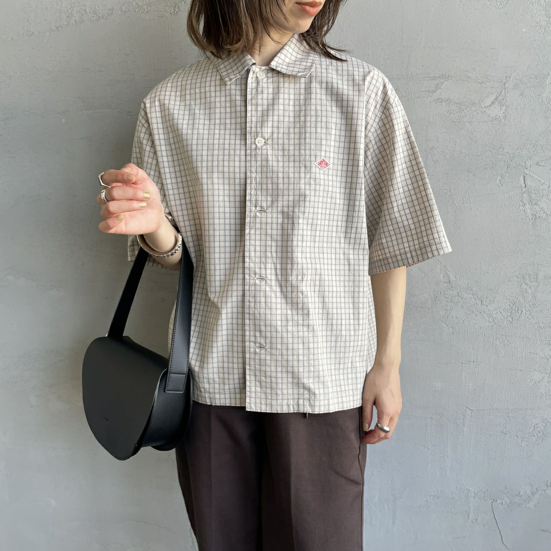 DANTON [ダントン] ハーフスリーブシャツ [DT-B0223CPP] BEG/GRY CK &&モデル身長：158cm 着用サイズ：38&&
