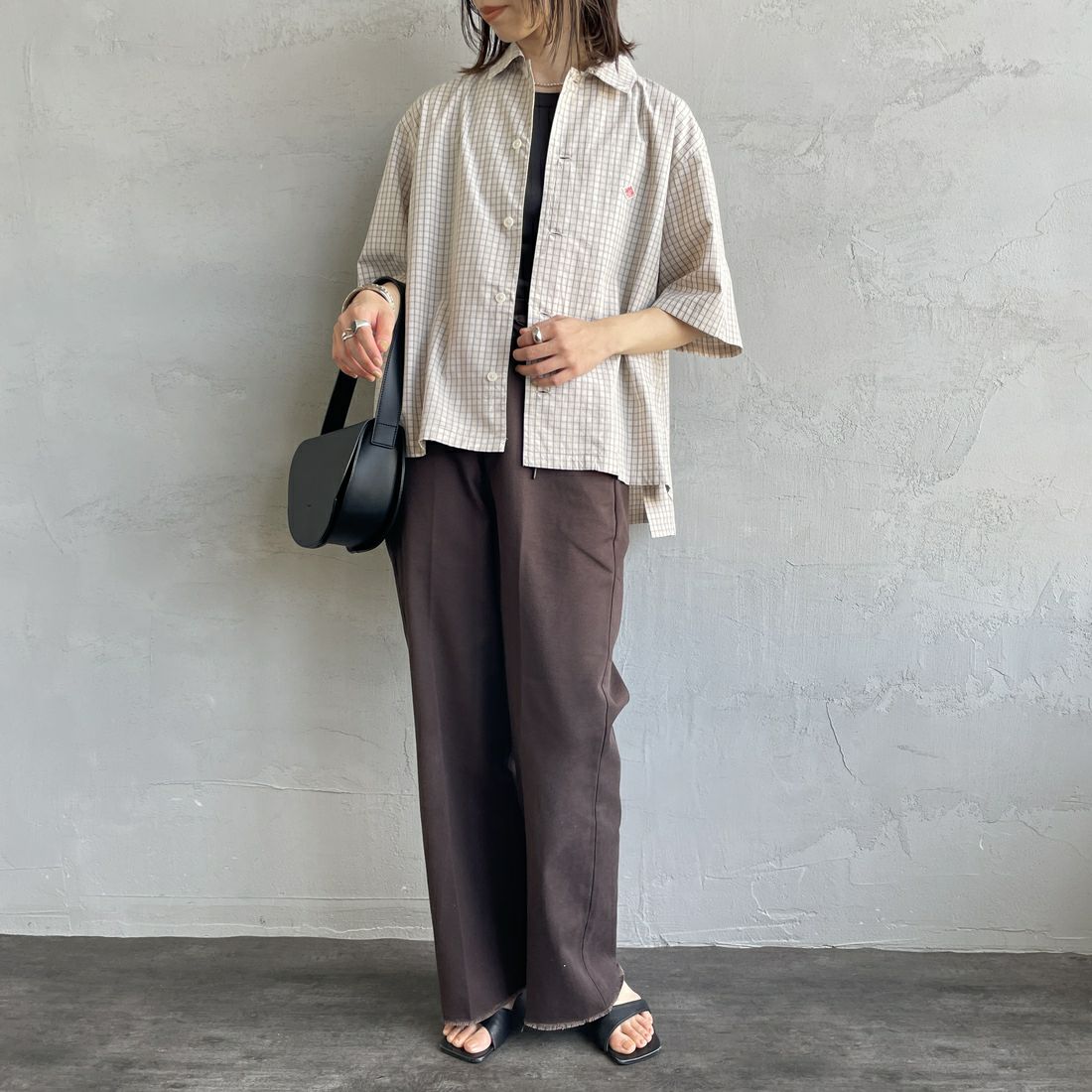 DANTON [ダントン] ハーフスリーブシャツ [DT-B0223CPP] BEG/GRY CK &&モデル身長：158cm 着用サイズ：38&&